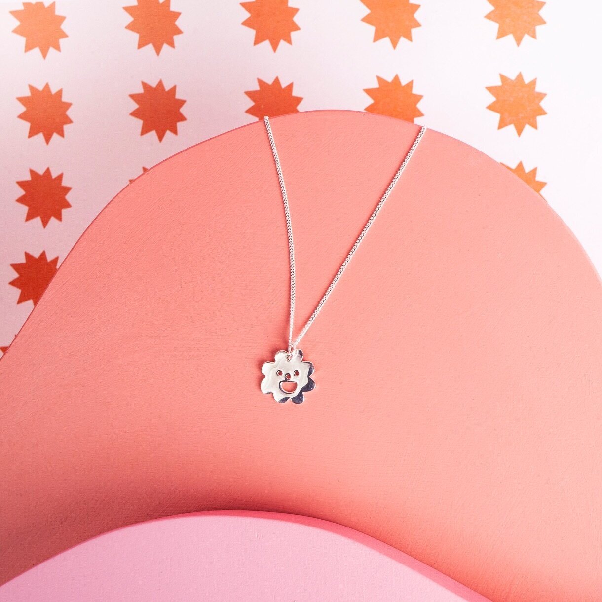 Silver Smiley Flower Necklace