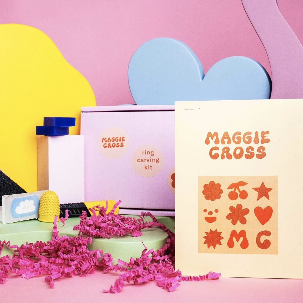 Contents of a ring carving kit